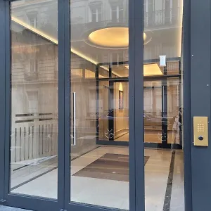 https://studio-laperouse-16.fr-paris.fr